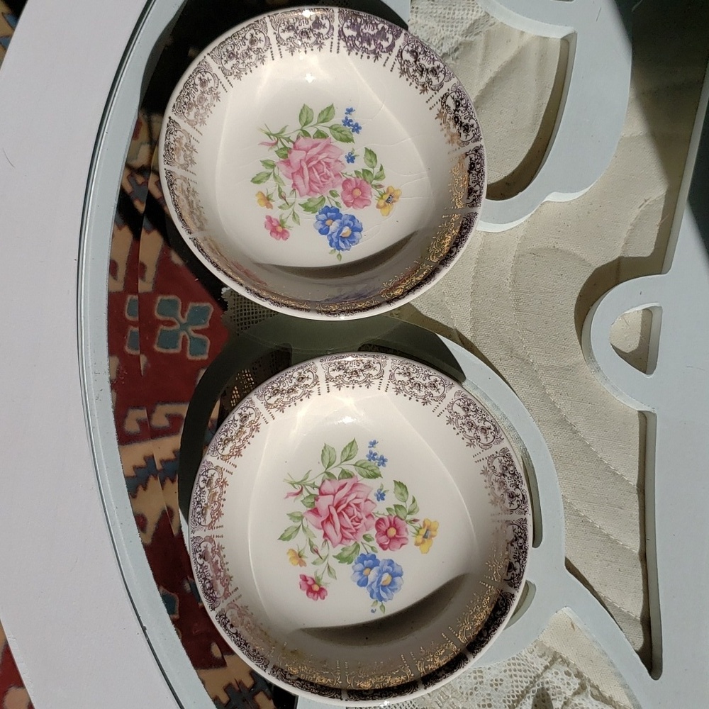 Vintage bowls 1.5 x 5in